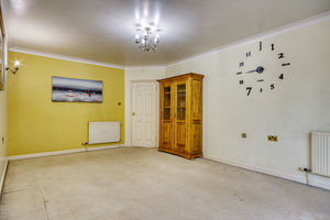Lounge/Diner- click for photo gallery